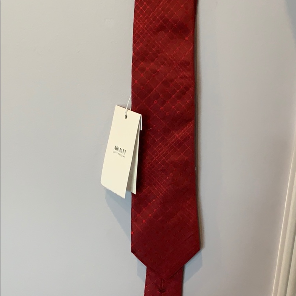 Armani Collezioni Textured Silk Red tie